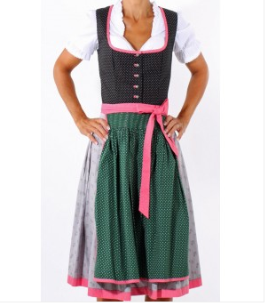 Almsach Dirndl und Hirsch-Boxer zu gewinnen