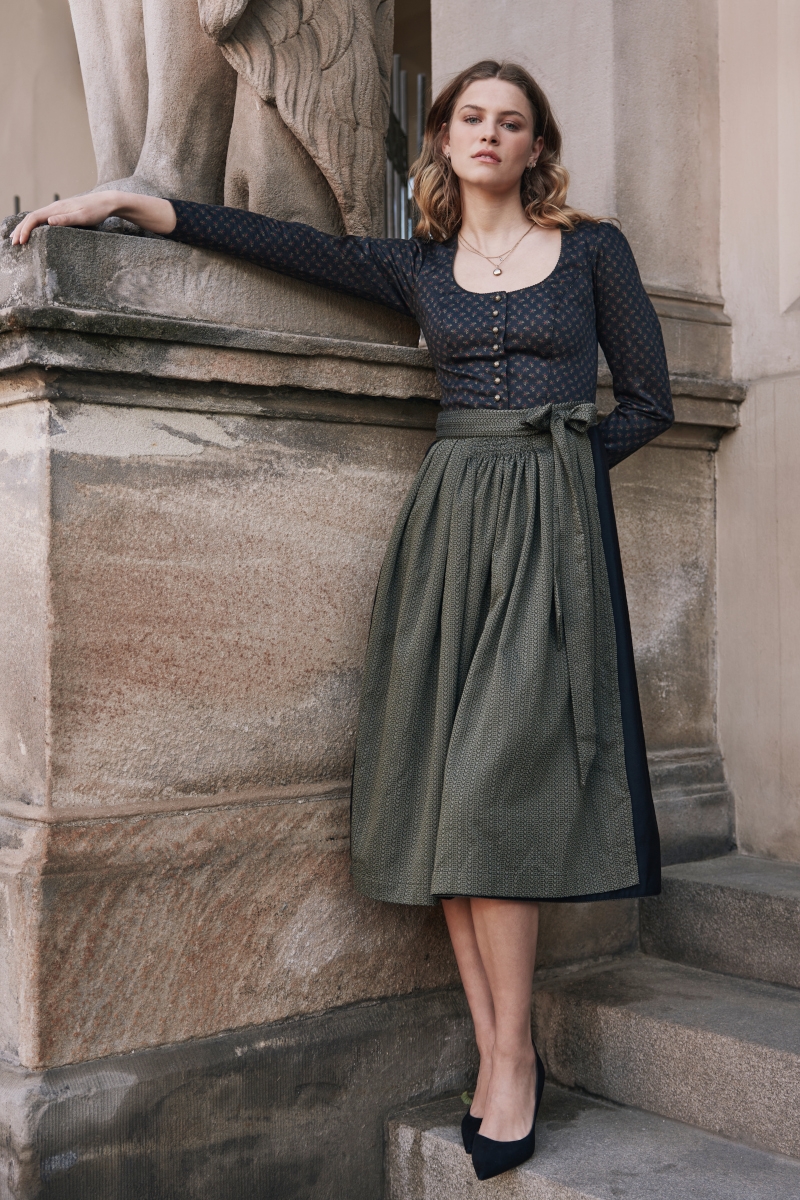Langarmdirndl Amrei schwarz
