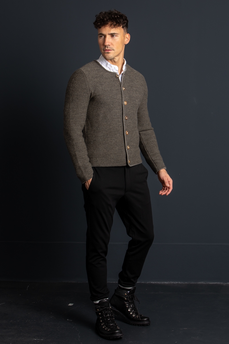 Strickjanker Lars asphalt