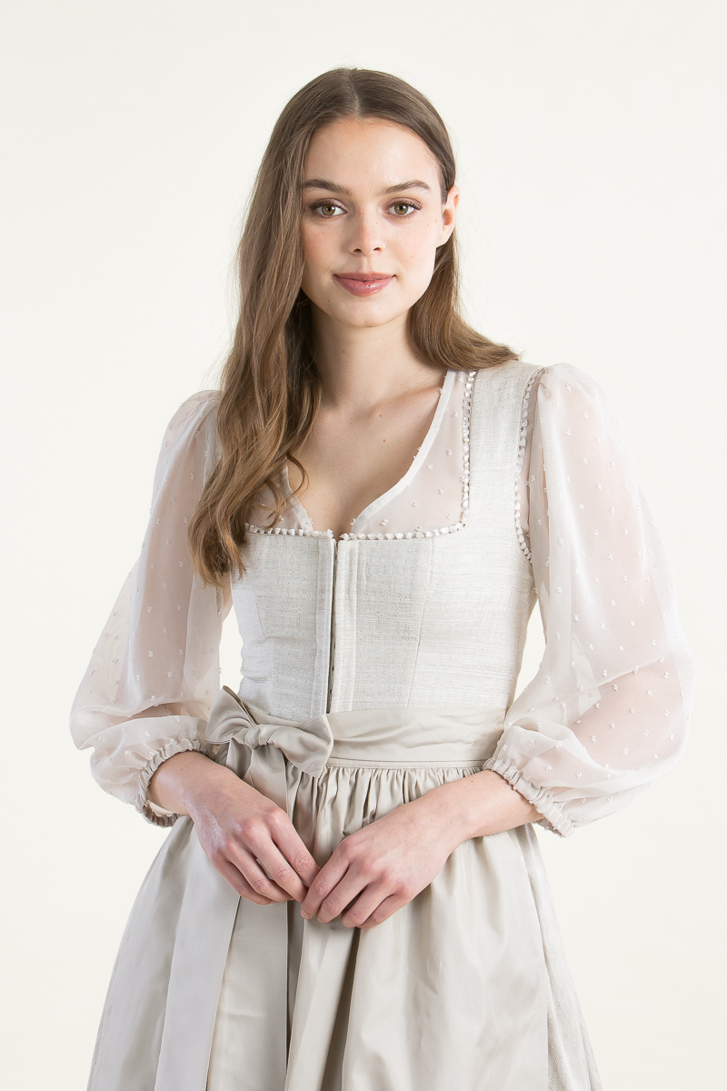 Dirndlbluse Lea puder