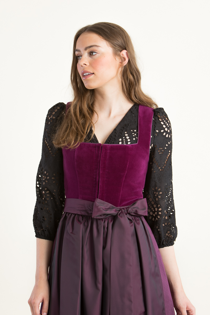 Dirndlbluse Lou mit Puffarm schwarz 5760 4455