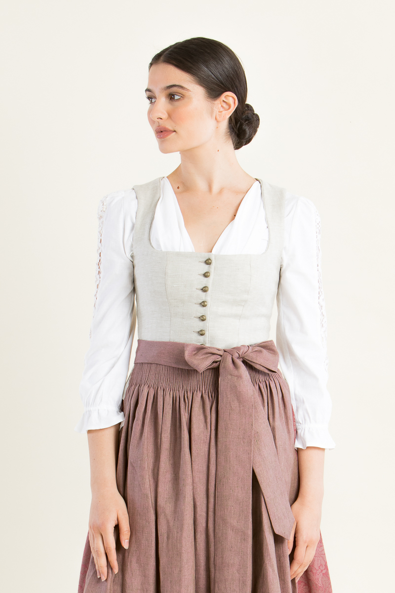 Gottseidank Dirndlbluse Simone A004116 reinweiß bei Almliebe 2