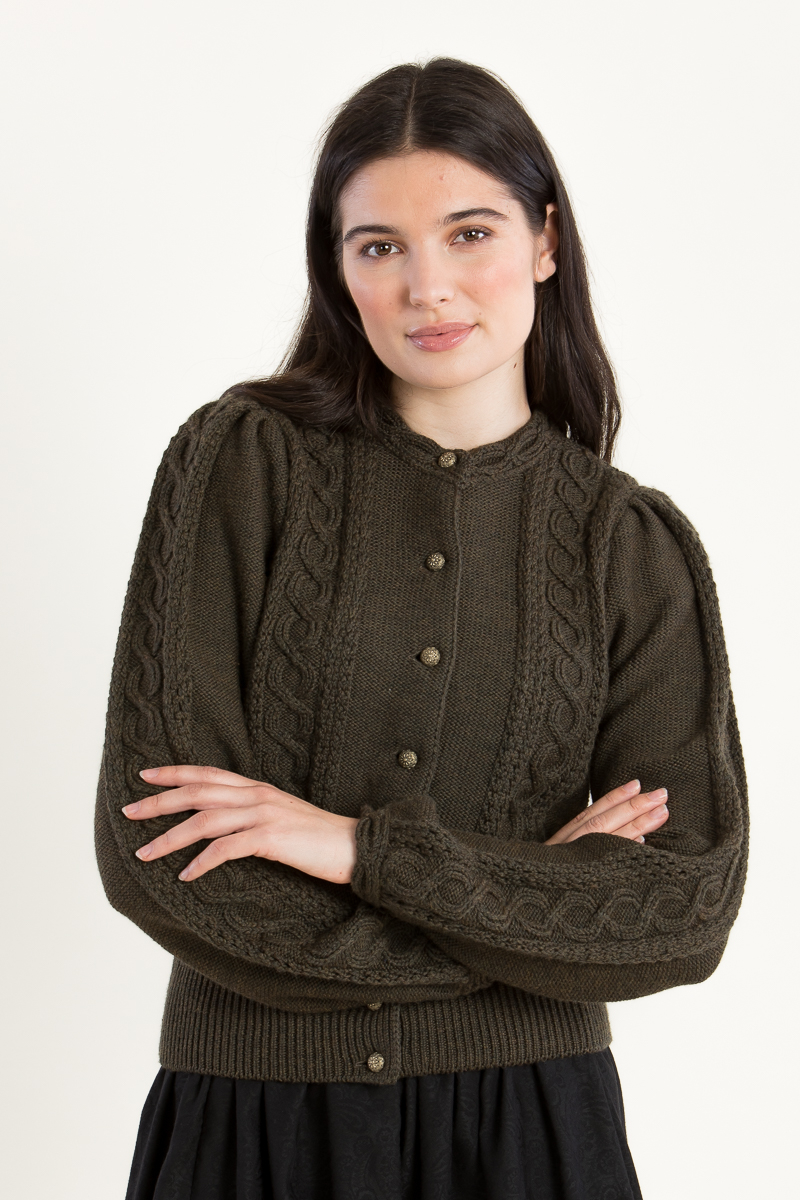 Strickjanker Lea A004800-734 olivbraun
