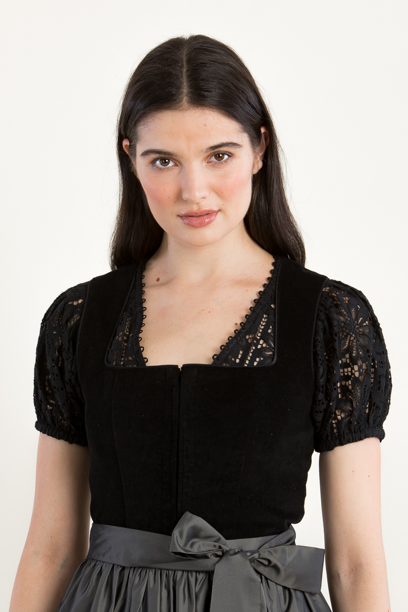 Dirndlbluse mit Puffarm Kaira schwarz
